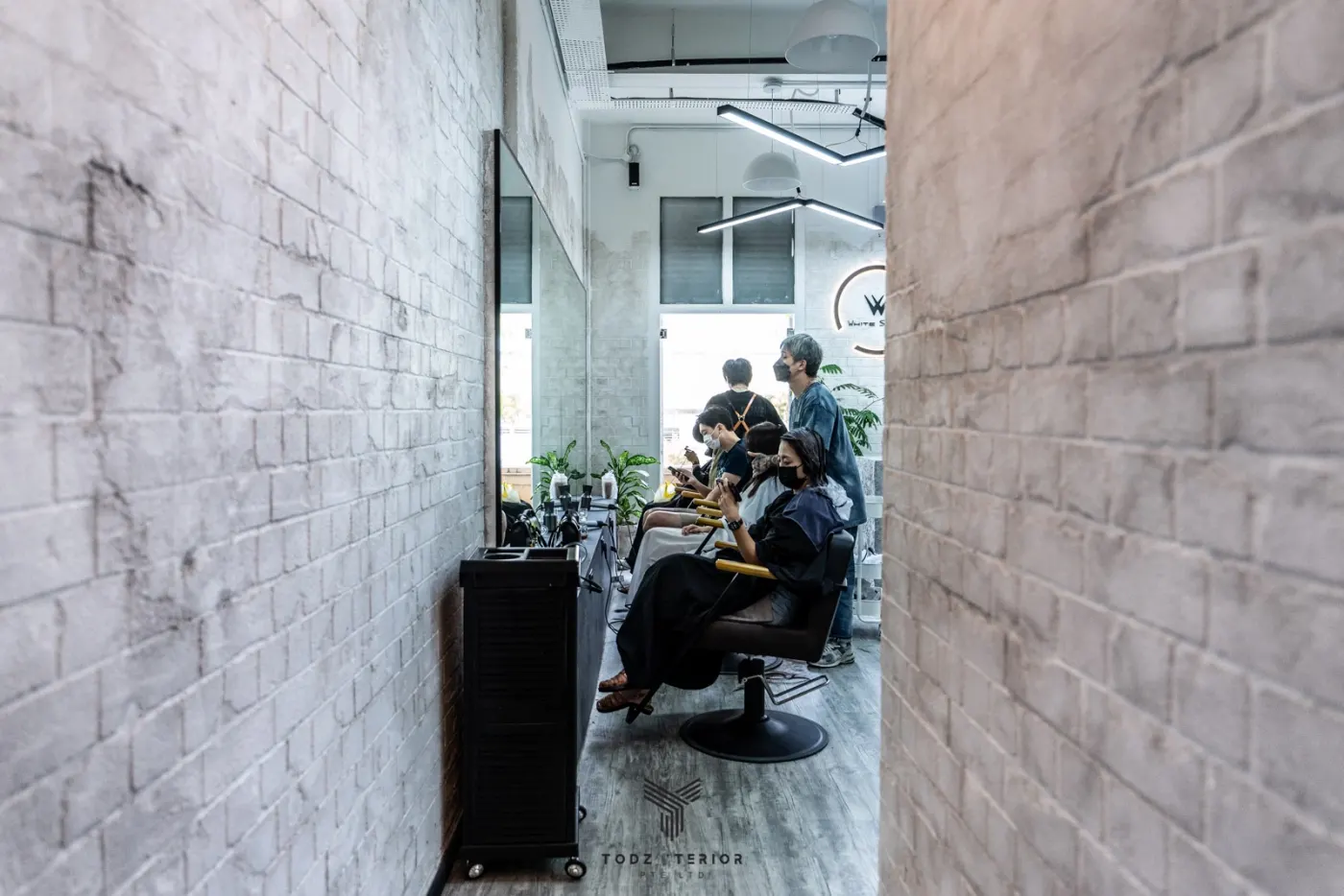 WHITE SALON interior